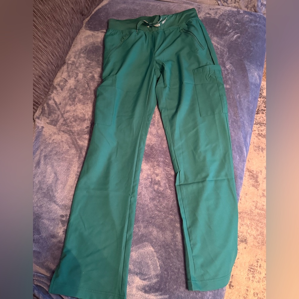 Med couture green scrub pants